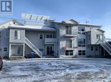 417 Old Hwy 17, Alfred & Plantagenet, Ontario K0B1L0, ,Multi-family,For Sale,Old Hwy 17,X7286542 417 Old Hwy 17, Alfred & Plantagenet, Ontario K0B1L0, ,Multi-family,For Sale,Old Hwy 17,X7286542