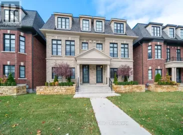 76A Thomas Street, Mississauga, Ontario L5M1Y8, 3 Bedrooms Bedrooms, ,4 BathroomsBathrooms,Single Family,For Lease,Thomas,W7287016