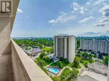 812 Burnhamthorpe Road, Toronto, Ontario M9C4W1, 3 Bedrooms Bedrooms, ,2 BathroomsBathrooms,Single Family,For Sale,Burnhamthorpe,W7288292