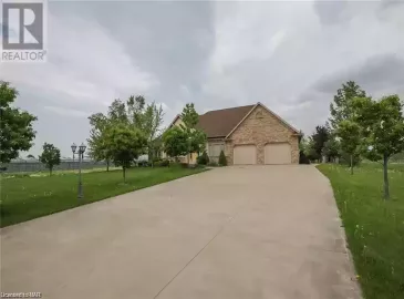 225 READ Road, Niagara-on-the-Lake, Ontario L0S1J0, 4 Bedrooms Bedrooms, ,3 BathroomsBathrooms,Single Family,For Sale,READ,40474937 225 READ Road, Niagara-on-the-Lake, Ontario L0S1J0, 4 Bedrooms Bedrooms, ,3 BathroomsBathrooms,Single Family,For Sale,READ,40474937