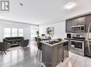 3865 Major Mackenzie Drive, Vaughan, ON L4H4P4, 2 Bedrooms Bedrooms, ,3 BathroomsBathrooms,Single Family,For Sale,Major Mackenzie,N6806052