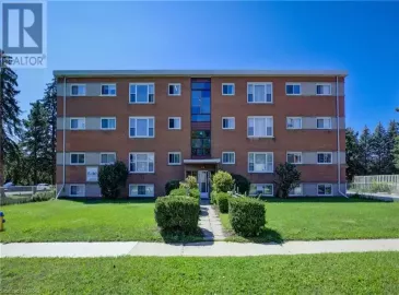 419 HAZEL Street, Waterloo, ON N2L3P7, 46 Bedrooms Bedrooms, ,16 BathroomsBathrooms,Multi-family,For Sale,HAZEL,40478857
