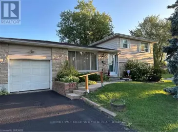 33 Roberts Crescent, Brampton, ON L6W1G9, 3 Bedrooms Bedrooms, ,2 BathroomsBathrooms,Single Family,For Sale,Roberts,W7019210 33 Roberts Crescent, Brampton, ON L6W1G9, 3 Bedrooms Bedrooms, ,2 BathroomsBathrooms,Single Family,For Sale,Roberts,W7019210