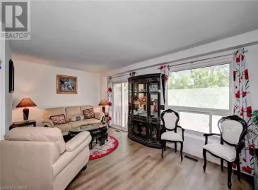 32 MOWAT Boulevard, Kitchener, ON N2E1X4, 3 Bedrooms Bedrooms, ,3 BathroomsBathrooms,Single Family,For Sale,MOWAT,40485131 32 MOWAT Boulevard, Kitchener, ON N2E1X4, 3 Bedrooms Bedrooms, ,3 BathroomsBathrooms,Single Family,For Sale,MOWAT,40485131
