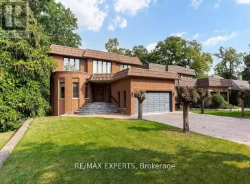 18 North Park Drive, Toronto, ON M6L1K2, 4 Bedrooms Bedrooms, ,5 BathroomsBathrooms,Single Family,For Sale,North Park,W7045866