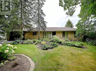 1360 Lakeshore Road, Oakville, ON L6L1G2, 3 Bedrooms Bedrooms, ,3 BathroomsBathrooms,Single Family,For Sale,Lakeshore,W7046558