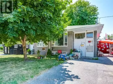 150 Maurice Court, Newmarket, ON L3Y2W2, 5 Bedrooms Bedrooms, ,2 BathroomsBathrooms,Single Family,For Sale,Maurice,N7046756 150 Maurice Court, Newmarket, ON L3Y2W2, 5 Bedrooms Bedrooms, ,2 BathroomsBathrooms,Single Family,For Sale,Maurice,N7046756