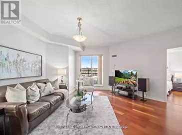 11 Christie Street, Toronto, Ontario M6G4C3, 2 Bedrooms Bedrooms, ,1 BathroomBathrooms,Single Family,For Sale,Christie,C7204220