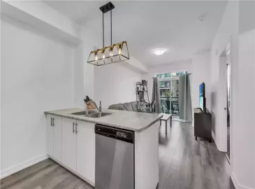 Beamsville, Ontario L0R1B3, 2 Bedrooms Bedrooms, ,1 BathroomBathrooms,Single Family,For Sale,H4176083