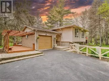 4421 SIDE RD 4, Burlington, Ontario L7M0S4, 5 Bedrooms Bedrooms, ,2 BathroomsBathrooms,Single Family,For Sale,SIDE RD 4,40497316 4421 SIDE RD 4, Burlington, Ontario L7M0S4, 5 Bedrooms Bedrooms, ,2 BathroomsBathrooms,Single Family,For Sale,SIDE RD 4,40497316