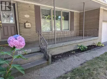 1292 Twin Oaks Dell, Mississauga, Ontario L5H3J8, 4 Bedrooms Bedrooms, ,2 BathroomsBathrooms,Single Family,For Lease,Twin Oaks Dell,W7206658