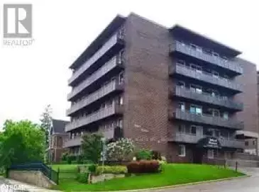 2 Albert Street, Barrie, Ontario L4M3S4, 2 Bedrooms Bedrooms, ,2 BathroomsBathrooms,Single Family,For Sale,Albert,S7207468