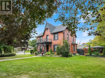 20 King Street, Innisfil, Ontario L0L1L0, 5 Bedrooms Bedrooms, ,3 BathroomsBathrooms,Single Family,For Sale,King,N7208290