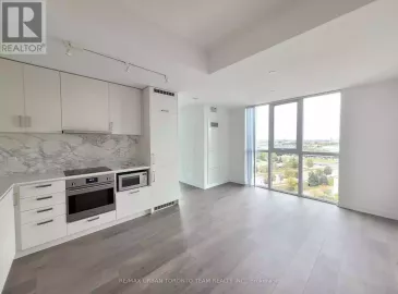 60 Honeycrisp Crescent, Vaughan, ON L4K0M7, 2 Bedrooms Bedrooms, ,1 BathroomBathrooms,Single Family,For Lease,Honeycrisp,N7210418