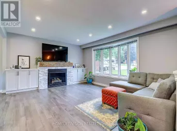 53 Young Street, Uxbridge, ON L9P1B7, 4 Bedrooms Bedrooms, ,2 BathroomsBathrooms,Single Family,For Sale,Young,N7289122