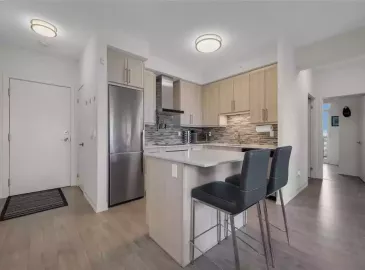 Burlington, ON L7R0E6, 2 Bedrooms Bedrooms, ,2 BathroomsBathrooms,Single Family,For Sale,H4179727