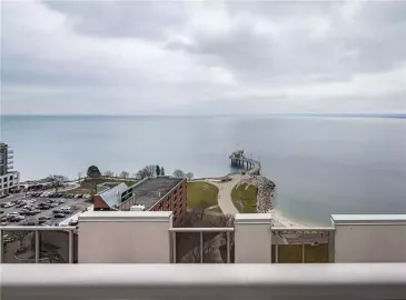 Burlington, ON L7S1B5, 2 Bedrooms Bedrooms, ,3 BathroomsBathrooms,Single Family,For Lease,H4179815