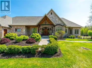 1584 Centre Road, Hamilton, Ontario L8N2Z7, 6 Bedrooms Bedrooms, ,6 BathroomsBathrooms,Single Family,For Sale,Centre,X6763944