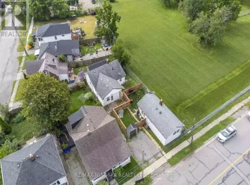 144 Niagara Falls Road, Thorold, ON L2V1H5, 3 Bedrooms Bedrooms, ,2 BathroomsBathrooms,Single Family,For Sale,Niagara Falls,X6765026 144 Niagara Falls Road, Thorold, ON L2V1H5, 3 Bedrooms Bedrooms, ,2 BathroomsBathrooms,Single Family,For Sale,Niagara Falls,X6765026