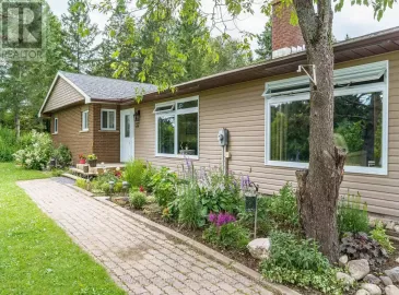 27 John Street, Burk's Falls, Ontario P0A1C0, 3 Bedrooms Bedrooms, ,2 BathroomsBathrooms,Single Family,For Sale,John,X6800078 27 John Street, Burk's Falls, Ontario P0A1C0, 3 Bedrooms Bedrooms, ,2 BathroomsBathrooms,Single Family,For Sale,John,X6800078