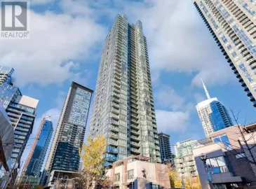 15 Fort York Boulevard, Toronto, Ontario M5V3Y4, 3 Bedrooms Bedrooms, ,3 BathroomsBathrooms,Single Family,For Sale,Fort York,C6811640