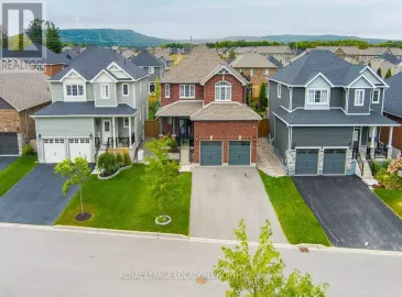 14 Wilson Street, Collingwood, ON L9Y0Y9, 4 Bedrooms Bedrooms, ,3 BathroomsBathrooms,Single Family,For Sale,Wilson,S6812886 14 Wilson Street, Collingwood, ON L9Y0Y9, 4 Bedrooms Bedrooms, ,3 BathroomsBathrooms,Single Family,For Sale,Wilson,S6812886