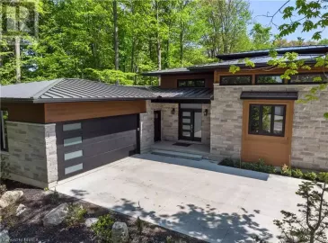 141 BALDWIN Street, Tillsonburg, Ontario N4G2K4, 4 Bedrooms Bedrooms, ,4 BathroomsBathrooms,Single Family,For Sale,BALDWIN,40469261 141 BALDWIN Street, Tillsonburg, Ontario N4G2K4, 4 Bedrooms Bedrooms, ,4 BathroomsBathrooms,Single Family,For Sale,BALDWIN,40469261