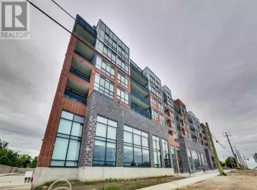 681 Yonge Street, Barrie, ON L4N4E8, 1 Bedroom Bedrooms, ,1 BathroomBathrooms,Single Family,For Sale,Yonge,S7023888