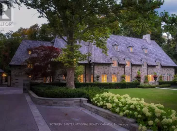 108 Sandringham Drive, Toronto, ON M3H1C9, 6 Bedrooms Bedrooms, ,8 BathroomsBathrooms,Single Family,For Sale,Sandringham,C7050816