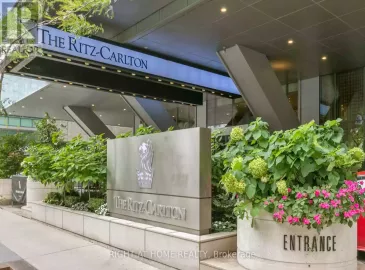 183 Wellington Street, Toronto, ON M5V0A1, 2 Bedrooms Bedrooms, ,2 BathroomsBathrooms,Single Family,For Lease,Wellington,C7050994