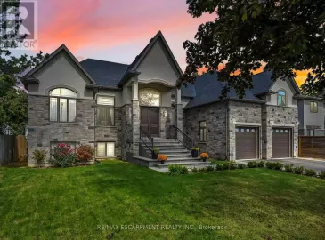 679 Hiawatha Boulevard, Hamilton, ON L9G3A6, 7 Bedrooms Bedrooms, ,8 BathroomsBathrooms,Single Family,For Sale,Hiawatha,X7050890