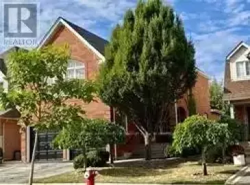 5271 Russell View Road, Mississauga, ON L5M5W1, 4 Bedrooms Bedrooms, ,3 BathroomsBathrooms,Single Family,For Lease,Russell View,W7210830