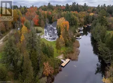 16 KNOWLES Crescent, Seguin, Ontario P0C1J0, 7 Bedrooms Bedrooms, ,4 BathroomsBathrooms,Single Family,For Sale,KNOWLES,40496650