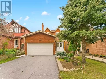 4298 Radisson Crescent, Mississauga, ON L5M4C1, 3 Bedrooms Bedrooms, ,4 BathroomsBathrooms,Single Family,For Sale,Radisson,W7212238