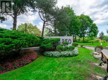 250 Scarlett Road, Toronto, Ontario M6N4X5, 2 Bedrooms Bedrooms, ,2 BathroomsBathrooms,Single Family,For Lease,Scarlett,W7292096