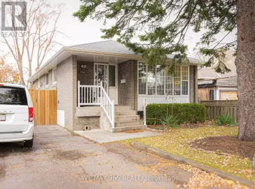 1358 Poprad, Pickering, Ontario L1W1L1, 3 Bedrooms Bedrooms, ,1 BathroomBathrooms,Single Family,For Lease,Poprad,E7292510 1358 Poprad, Pickering, Ontario L1W1L1, 3 Bedrooms Bedrooms, ,1 BathroomBathrooms,Single Family,For Lease,Poprad,E7292510