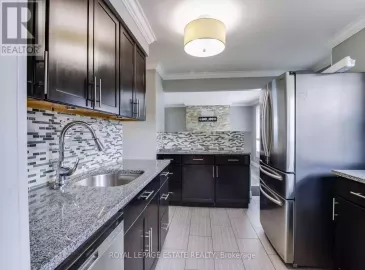 39 St Quentin, Toronto, ON M1M2M7, 5 Bedrooms Bedrooms, ,2 BathroomsBathrooms,Single Family,For Sale,St Quentin,E7292880