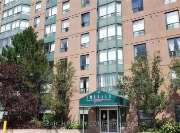 135 Hillcrest, Mississauga, Ontario L5B4B1, 3 Bedrooms Bedrooms, ,2 BathroomsBathrooms,Single Family,For Lease,Hillcrest,W7286250