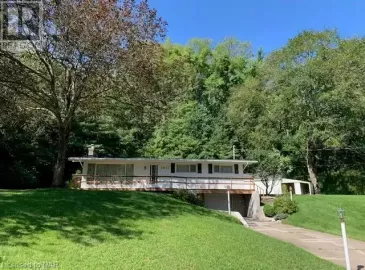2045 HOLLOW RD Road, Thorold, Ontario L0S1E6, 3 Bedrooms Bedrooms, ,2 BathroomsBathrooms,Single Family,For Sale,HOLLOW RD,40510519