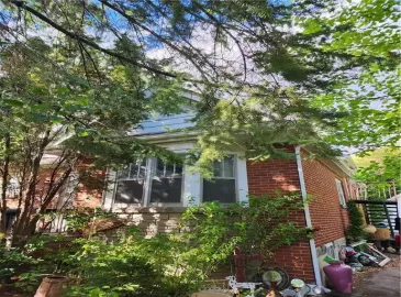 Dundas, Ontario L9H4B7, 2 Bedrooms Bedrooms, ,2 BathroomsBathrooms,Single Family,For Sale,H4177025