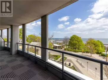 11 BRONTE Road, Oakville, Ontario L6L0E1, 2 Bedrooms Bedrooms, ,3 BathroomsBathrooms,Single Family,For Sale,BRONTE,40511793 11 BRONTE Road, Oakville, Ontario L6L0E1, 2 Bedrooms Bedrooms, ,3 BathroomsBathrooms,Single Family,For Sale,BRONTE,40511793