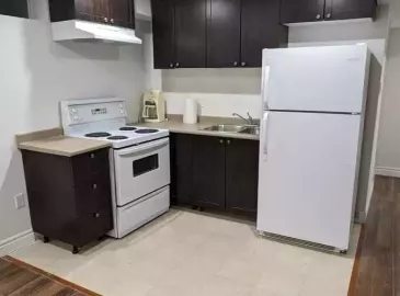 260 Borealis, Aurora, ON L4G7T6, 2 Bedrooms Bedrooms, ,1 BathroomBathrooms,Single Family,For Lease,Borealis,N7294464