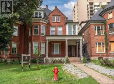 56 Charlton, Hamilton, ON L8P2C1, 2 Bedrooms Bedrooms, ,1 BathroomBathrooms,Single Family,For Lease,Charlton,X7294404