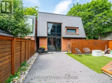 38 Beaconsfield, Toronto, ON M6J3H9, 1 Bedroom Bedrooms, ,1 BathroomBathrooms,Single Family,For Lease,Beaconsfield,C7297462