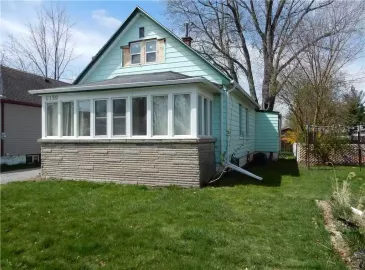Niagara Falls, ON L2G4Z1, 2 Bedrooms Bedrooms, ,1 BathroomBathrooms,Single Family,For Sale,H4173101 Niagara Falls, ON L2G4Z1, 2 Bedrooms Bedrooms, ,1 BathroomBathrooms,Single Family,For Sale,H4173101
