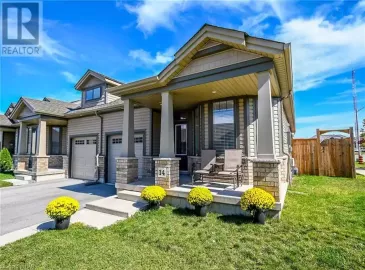 14 ELLIS AVE Avenue, St. Catharines, Ontario L2P0E6, 2 Bedrooms Bedrooms, ,2 BathroomsBathrooms,Single Family,For Sale,ELLIS AVE,40481308