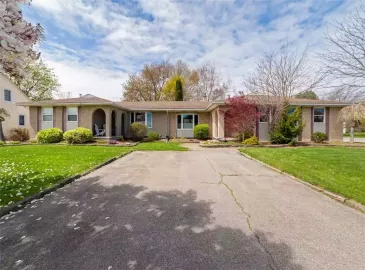 Niagara-on-the-Lake, Ontario L0S1J0, 3 Bedrooms Bedrooms, ,4 BathroomsBathrooms,Single Family,For Sale,H4173851