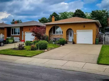 Hamilton, Ontario L8E3N4, 3 Bedrooms Bedrooms, ,2 BathroomsBathrooms,Single Family,For Sale,H4173969