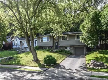 Stoney Creek, Ontario L8G2T7, 3 Bedrooms Bedrooms, ,2 BathroomsBathrooms,Single Family,For Sale,H4174804