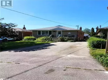 22 STOCKBRIDGE Avenue, Etobicoke, Ontario M8Z4M7, 5 Bedrooms Bedrooms, ,2 BathroomsBathrooms,Single Family,For Sale,STOCKBRIDGE,40473393